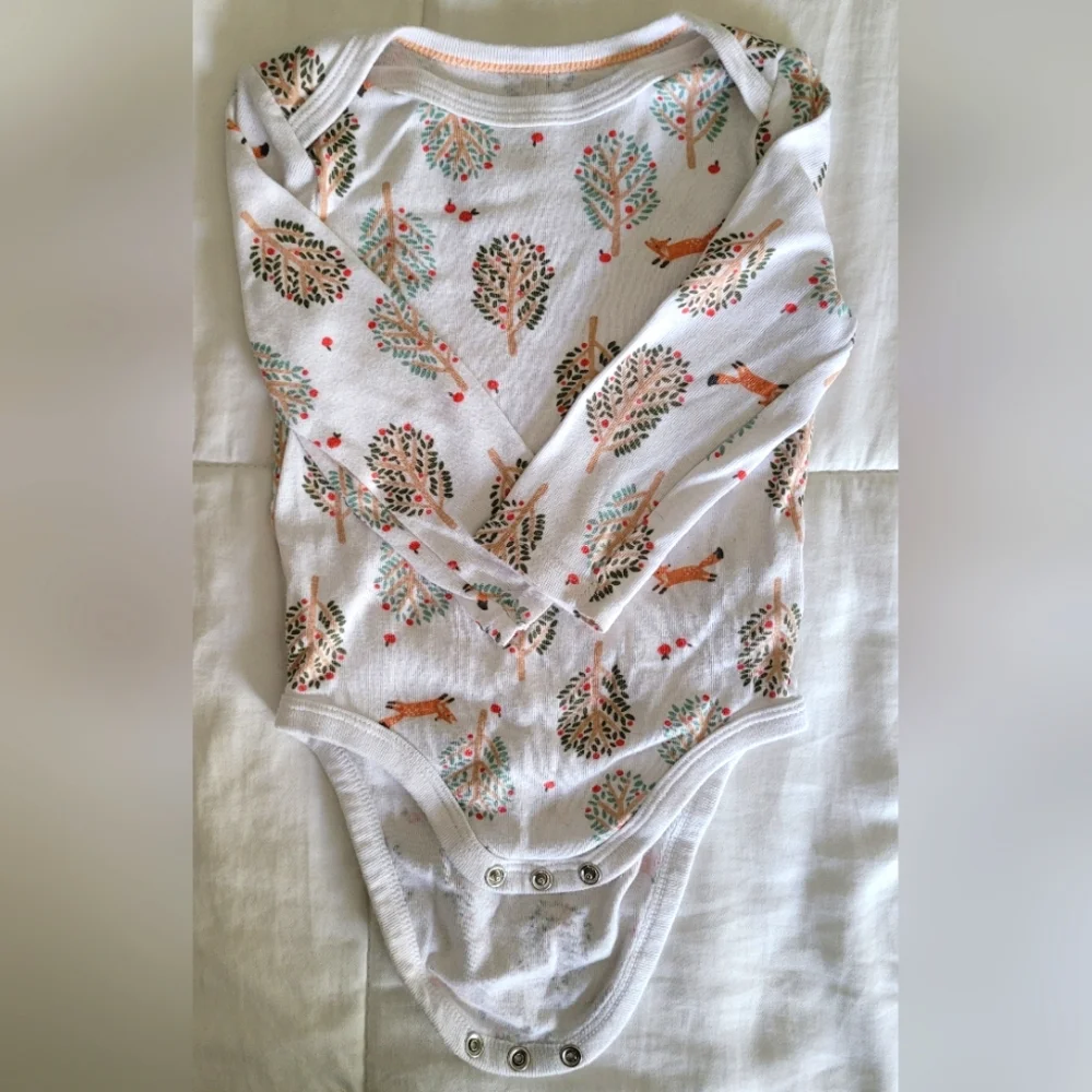 4-Pack Baby Long Sleeved Onesies - Picture 4 of 5